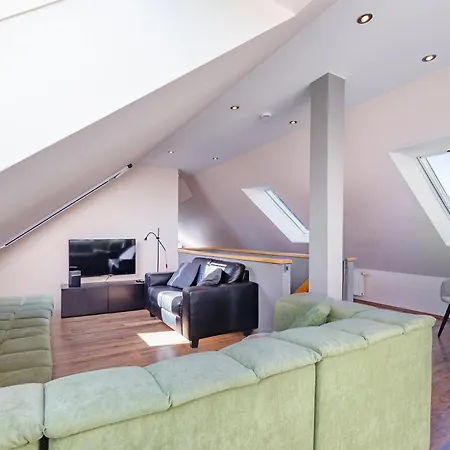 6 East * Timmendorfer Strand